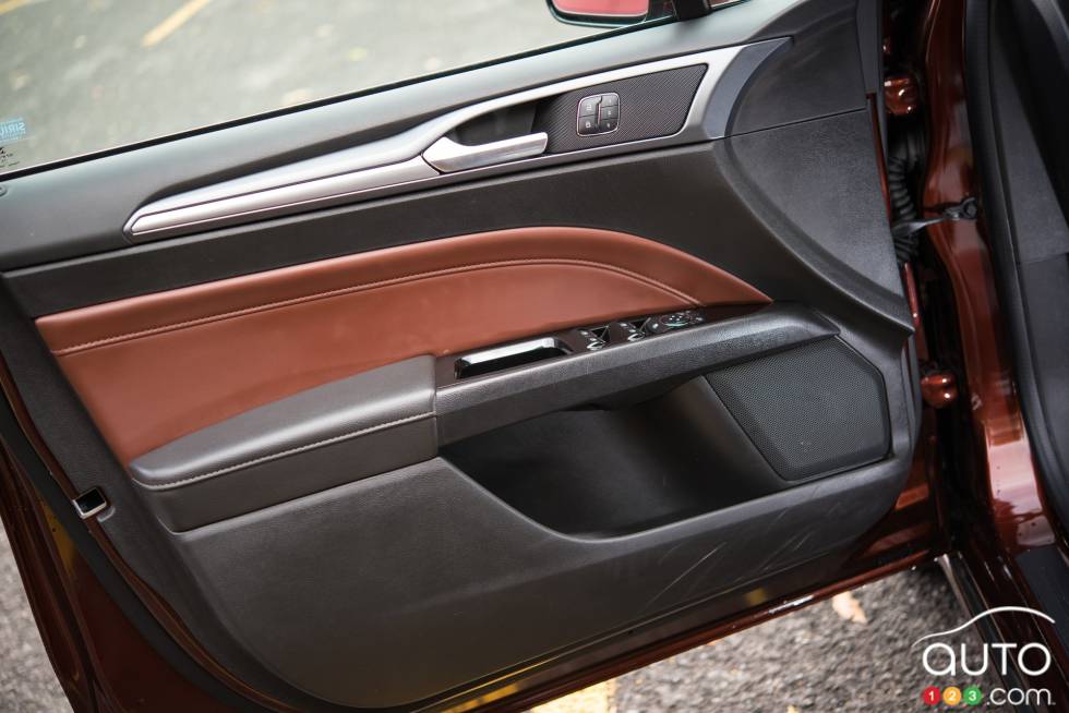 2016 Ford Fusion Titanium door panel
