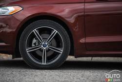 2016 Ford Fusion Titanium wheel
