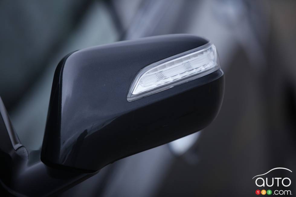 Left exterior mirror