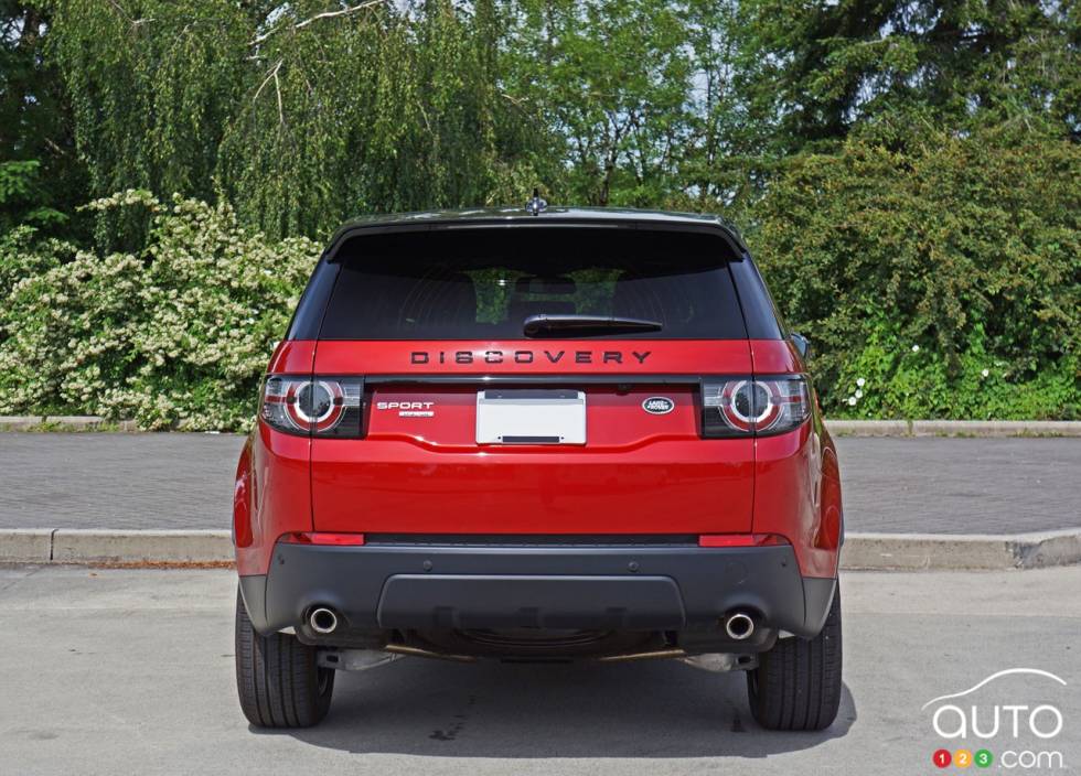 2016 Land Rover Dicovery Sport HSE rear view
