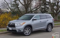 2016 Toyota Highlander XLE AWD front 3/4 view