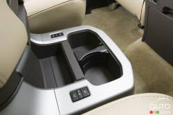 Cup compartment and heated seats