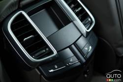 2015 Porsche Cayenne S E-Hybrid rear seats climate control