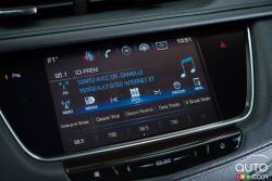 2016 Cadillac XT5 infotainement display