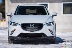 2016 Mazda CX-3 front view