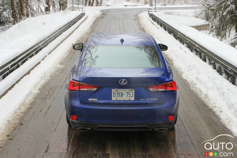 We test-drive the new 2019 Lexus IS 350