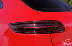 2017 Porsche Macan GTS tail light