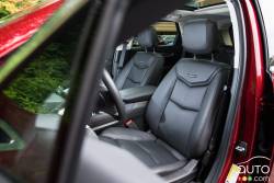 2016 Cadillac XT5 front seats