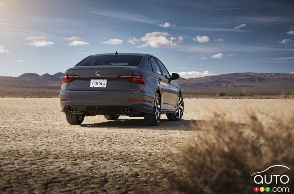 2019 Volkswagen Jetta GLI debuts at the Chicago Auto Show: Rear view