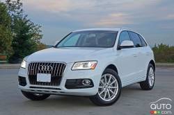 Sporty, progressive, spacious and functional. With its distinct profile, quattro permanent all-wheel drive and an 8-speed Tiptronic transmission, the Audi Q5 has carved its place on the road as the SUV that truly has it all.