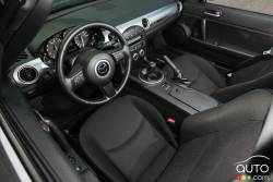 2015 Mazda MX-5 cockpit