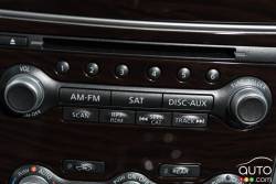 2015 Nissan Pathfinder Platinum AWD audio system controls