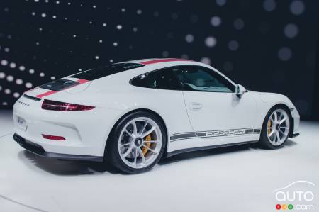 Voiture Sport du Salon de l'auto de Genève 2016 - Porsche 911 R