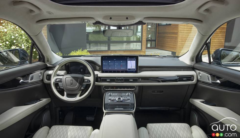 Introducing the 2021 Lincoln Nautilus