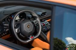 2015 Lamborghini Huracan steering wheel