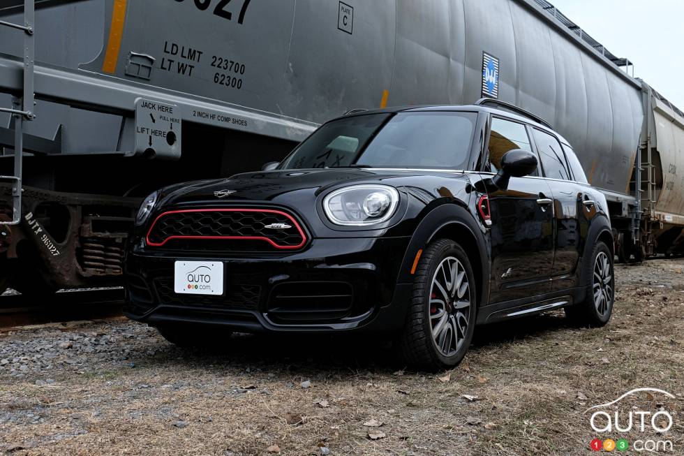 Nous conduisons la MINI Countryman JCW Midnight Black Edition 2019