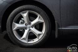 2016 Toyota Venza Redwood edition wheel