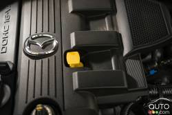 Détail du moteur de la Mazda MX-5 2016