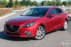 2015 Mazda 3 GT front 3/4 view