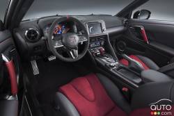 Habitacle du conducteur de la Nissan GTR Nismo 2017