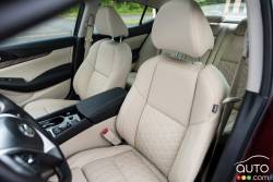 2015 Nissan Maxima Platinum front seats