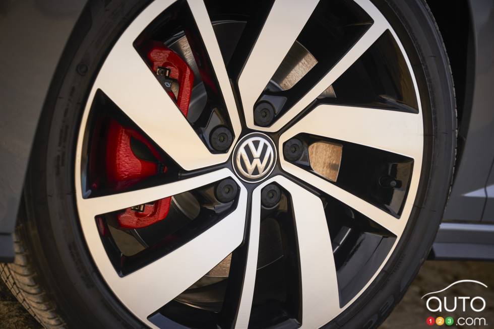 2019 Volkswagen Jetta GLI debuts at the Chicago Auto Show: Wheel