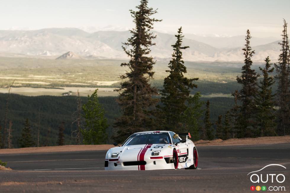 James Robinson Pikes Peak Open Acura NSX on Auto123.tv