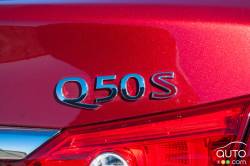 Écusson du modèle de l'Infiniti Q50s 2016