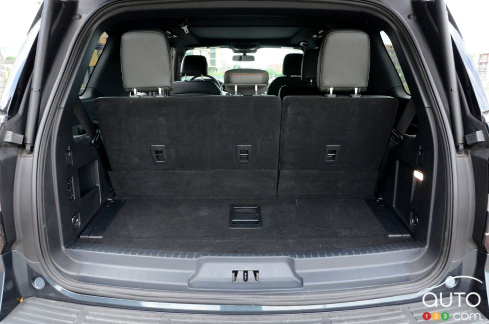 We drive the 2022 Ford Expedition Timberline