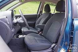 2016 Nissan Micra SR front seats