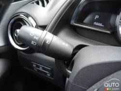 Fonctionnalités lumières et phares (Mazda CX-3)