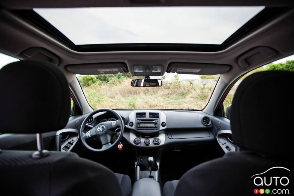 2017 Toyota Rav4 4wd Sport Pictures On Auto123 Tv