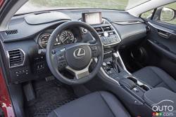 2016 Lexus NX 300h executive cockpit