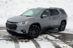 2020 Chevrolet Traverse RS, angled side view