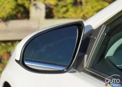 2016 Toyota Camry XLE mirror