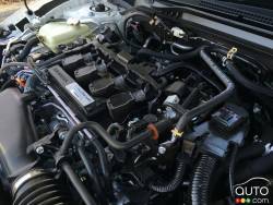 2016 Honda Civic Touring engine