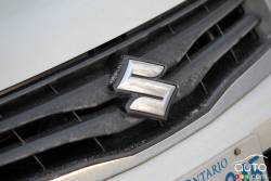 Emblème Suzuki sur la calandre