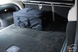 2017 Bentley Bentayga trunk