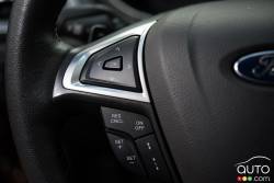 2016 Ford Fusion Titanium steering wheel mounted cruise controls