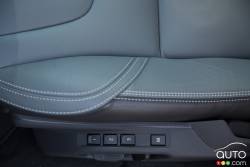 seat adjustment knobs