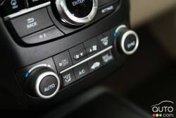 2016 Acura RDX Elite climate controls