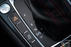 2016 Volkswagen Golf GTI driving mode controls