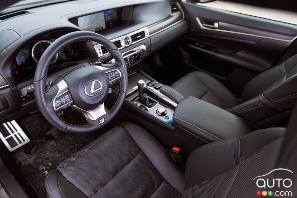 2016 Lexus GS 350 F Sport cockpit