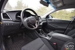 2017 Hyundai Tucson cockpit