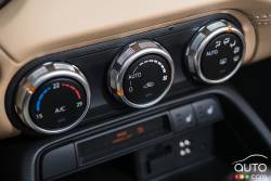 Contrôle du système de climatisation de la Mazda MX-5 2016