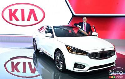 It was a Canadian premiere for the new 2017 Cadenza from Kia in Toronto.