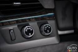 2016 Cadillac Escalade driving mode controls