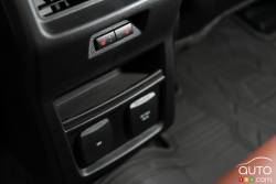 2015 Ford Edge Titanium rear seats climate control