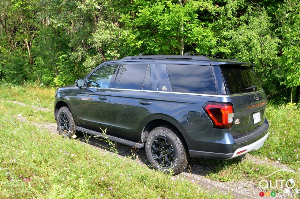 We drive the 2022 Ford Expedition Timberline