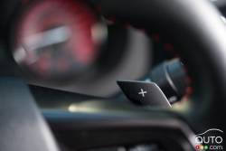 Palette de changement de rapport de la Subaru WRX Sport-Tech 2016
